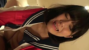 สาวญี่ปุ่นร้อนแรงในวิดีโอ Jav ที่ไม่ได้กรอง